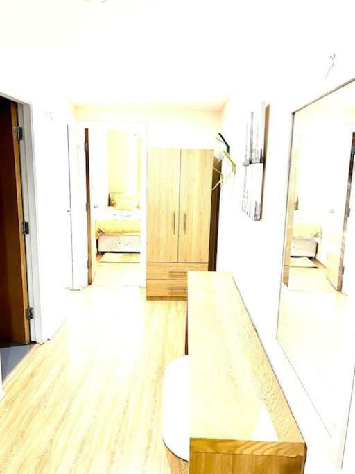 Alluring 2 Bedroom Leeds City Centre Apartment- Self Check-In,Balconied Apartment Exteriör bild